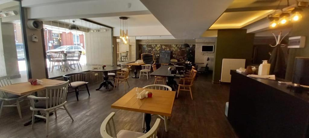 Arwin Hotel Ескишехир Екстериор снимка