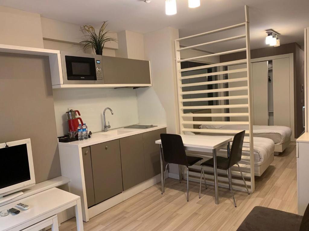 Arwin Hotel Ескишехир Екстериор снимка