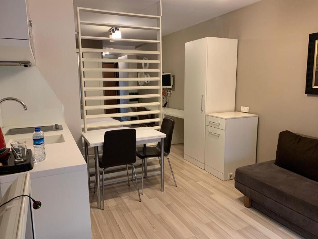 Arwin Hotel Ескишехир Екстериор снимка